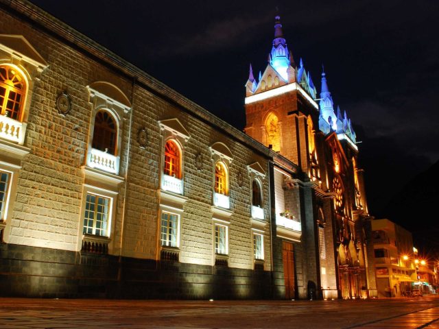 Basílica de la Reina del Rosario de Agua Santa