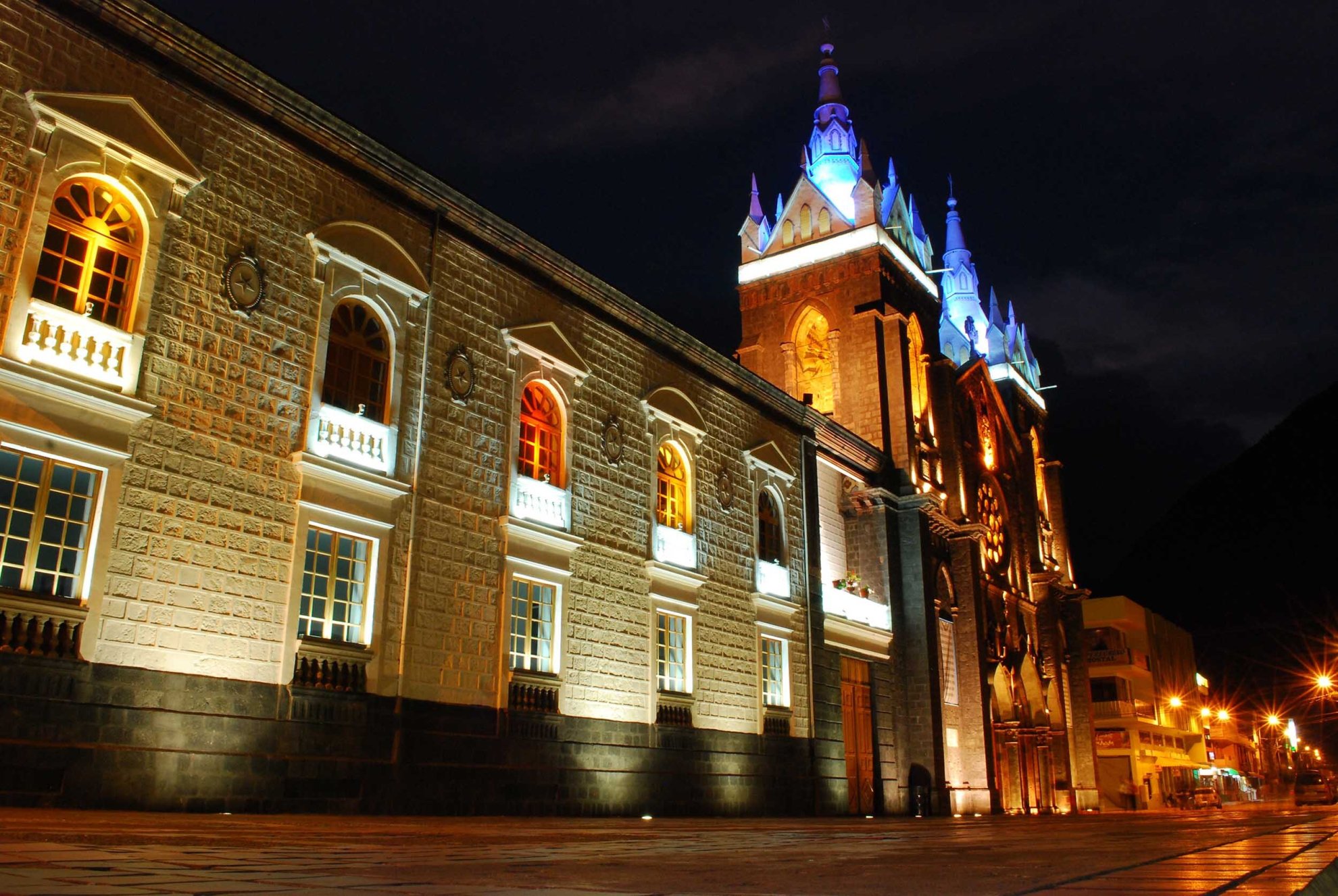 Basílica de la Reina del Rosario de Agua Santa